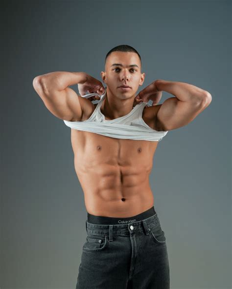 7 Secrets to Alex's OnlyFans Success