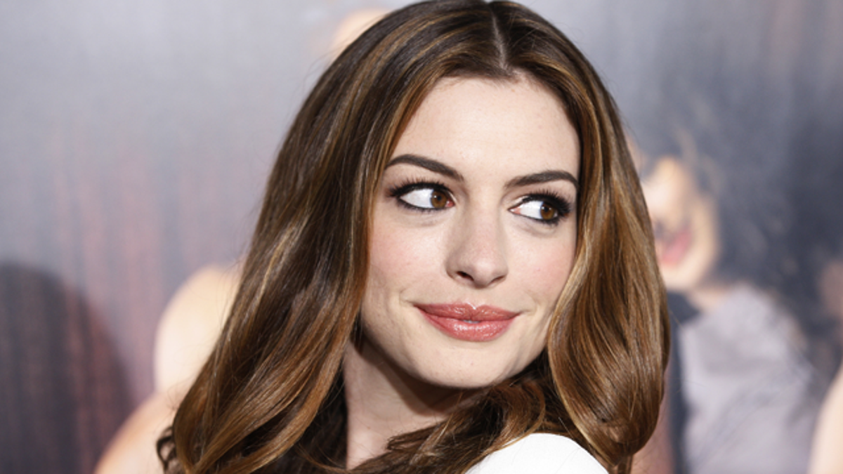 Anne Hathaway Sexiest Photos Anne Hathaway Sexiest Photos