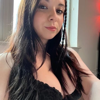 5 Ways Autumn Raynn's OnlyFans Captivates Fans