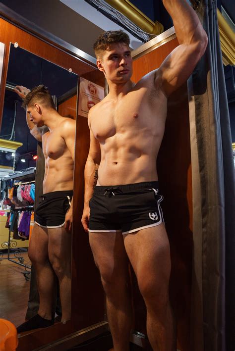 5 Ways Malik Delgaty's OnlyFans Shines
