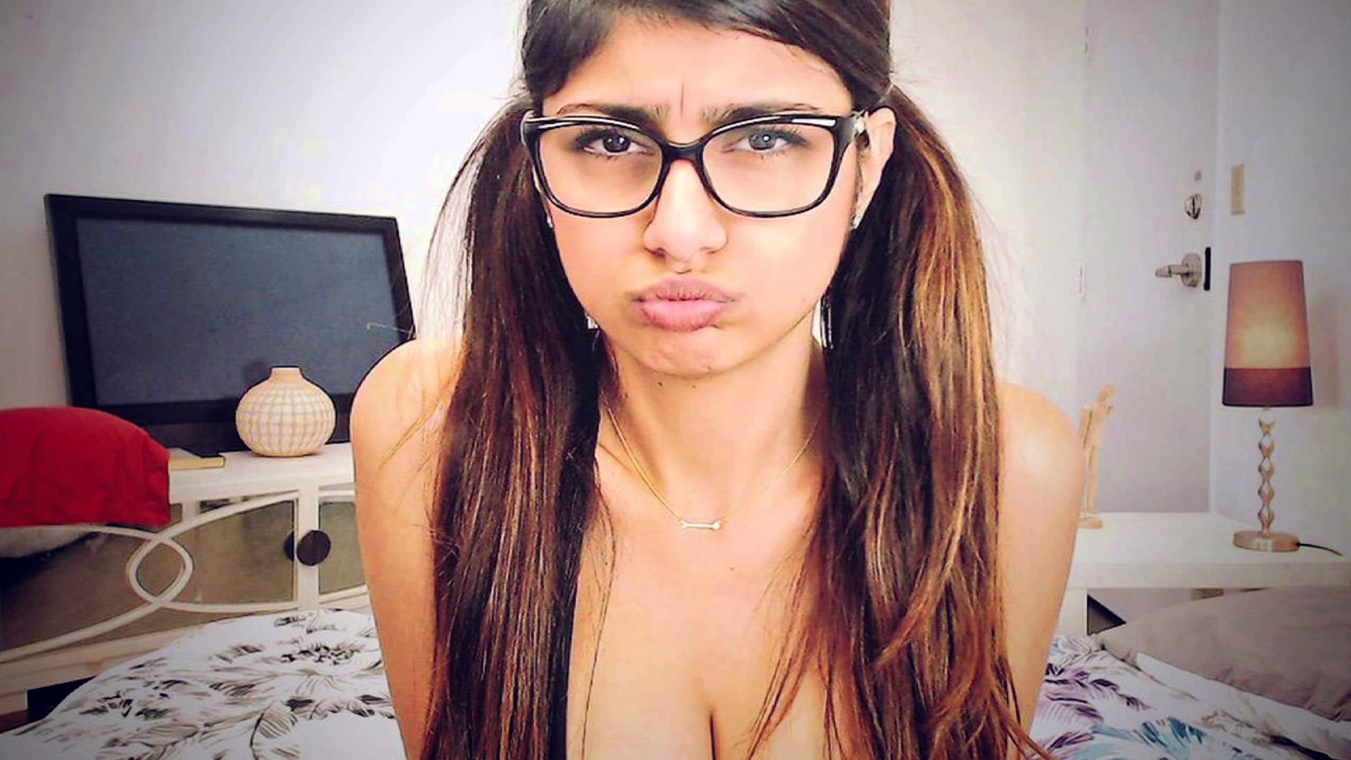 Mia Khalifa OnlyFans: Exclusive Content Revealed