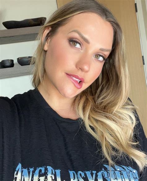 5 Ways to Protect Your Privacy Online: Learn from Mia Malkova's Leak