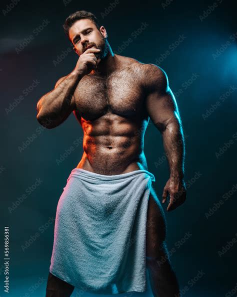5 Tips for Posing Muscular Men Nude in Photography