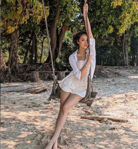 5 Ways Anya Geraldine Leverages OnlyFans for Success