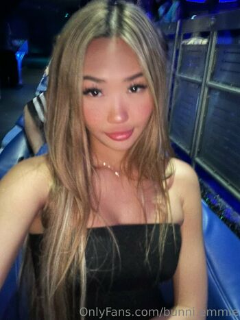 7 Ways to Engage with OnlyFans' Bunni Emmie