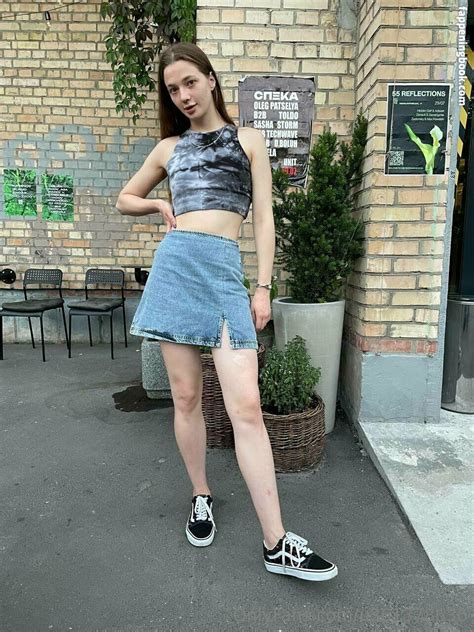 5 Tips for Succeeding on OnlyFans like Layla