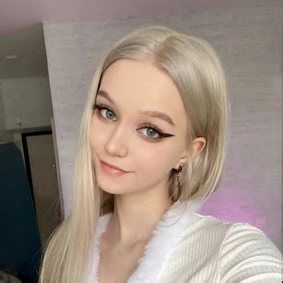 5 Tips for Success on OnlyFans Tiny Accounts